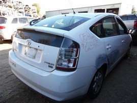 2005 Toyota Prius White 1.5L AT #Z23465